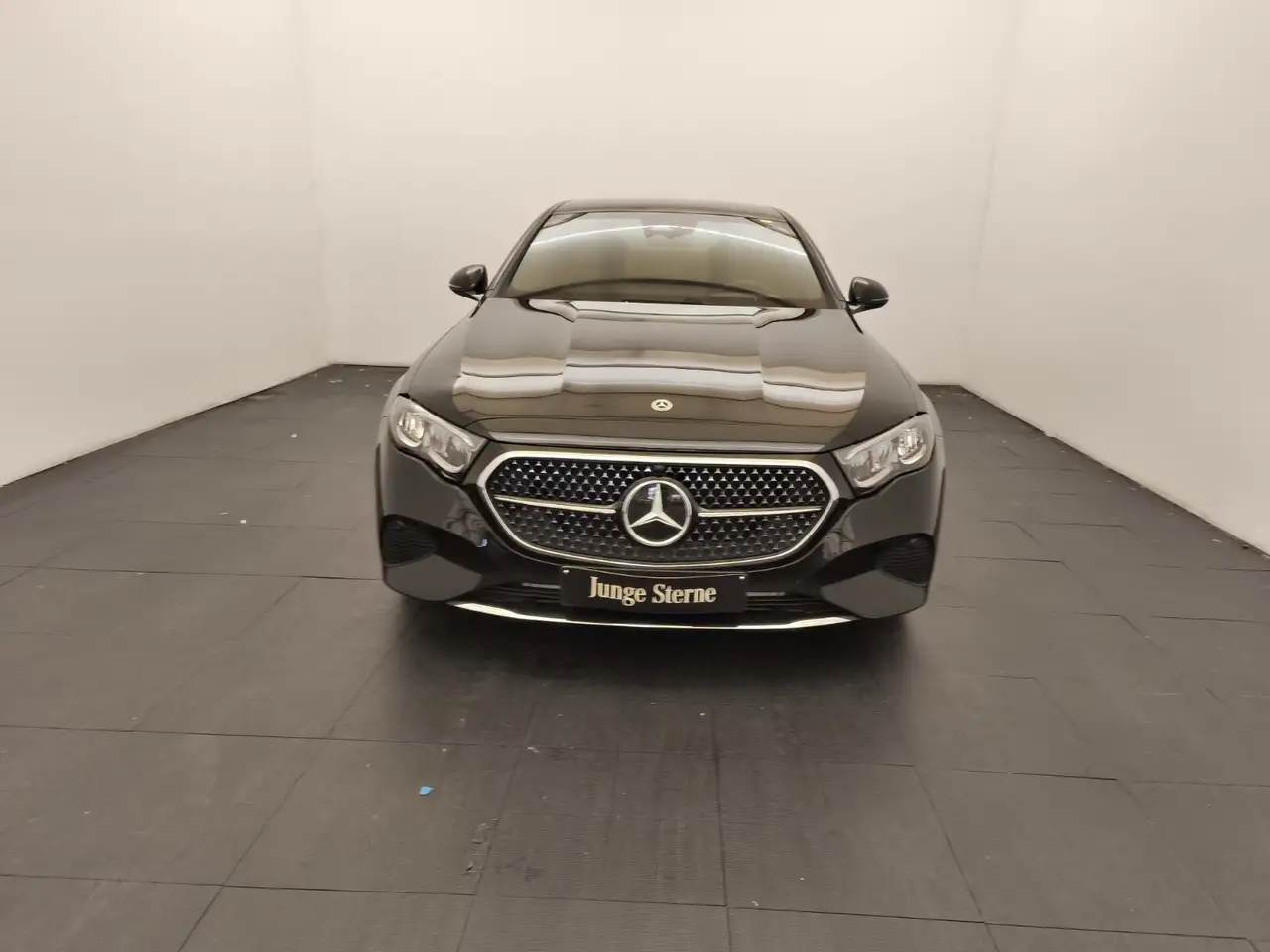 Mercedes-Benz E 200 2