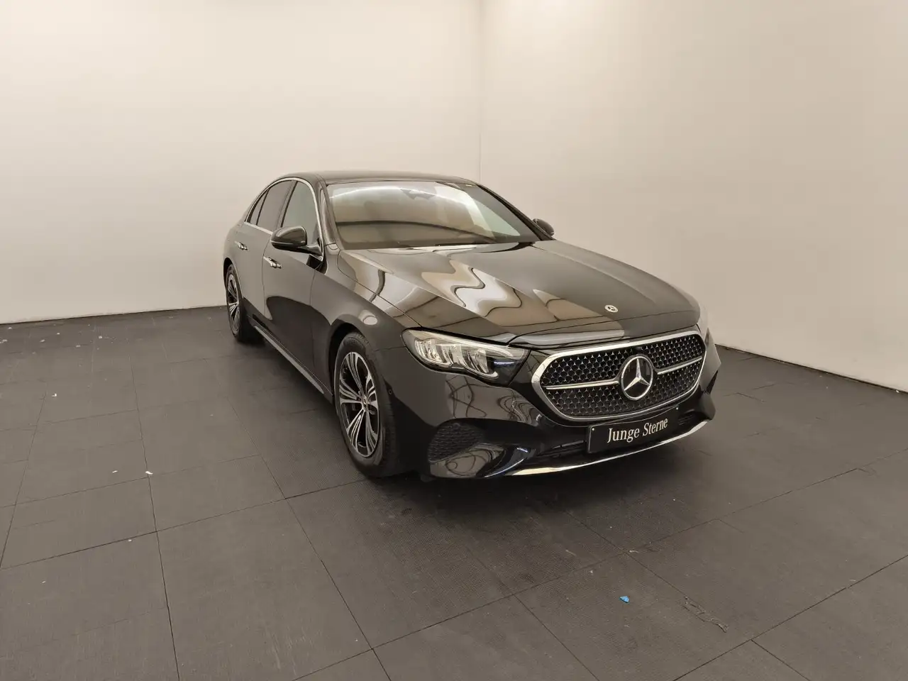Mercedes-Benz E 200 3