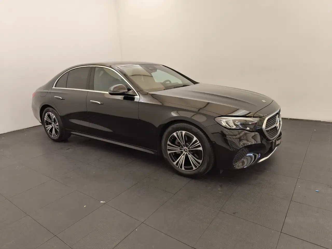 Mercedes-Benz E 200 4