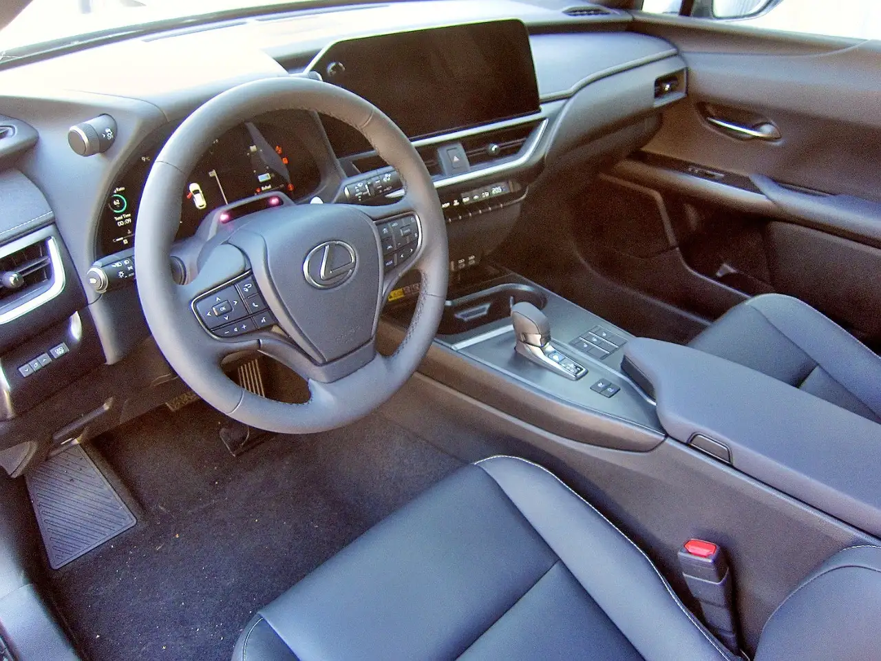 Lexus UX 5