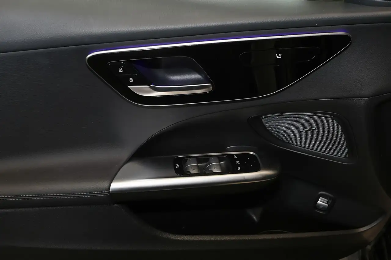 Mercedes-Benz C 200 12