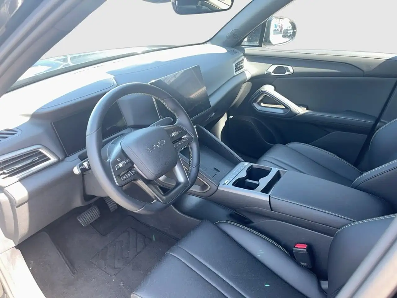 BYD Atto 2 11
