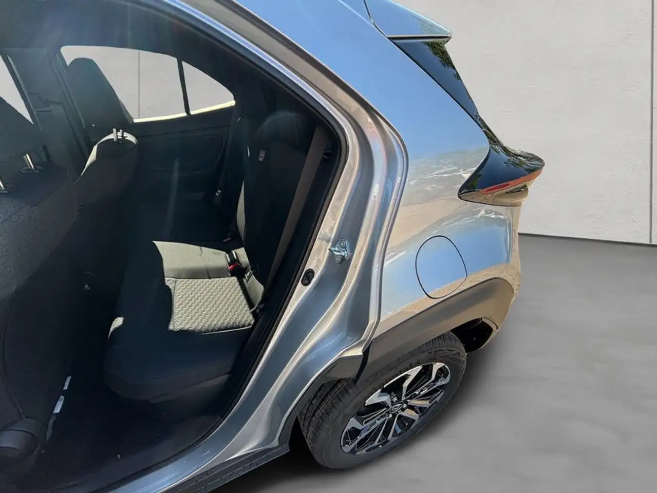 Toyota Yaris 16