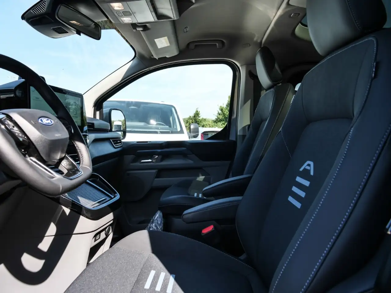 Ford Tourneo 6