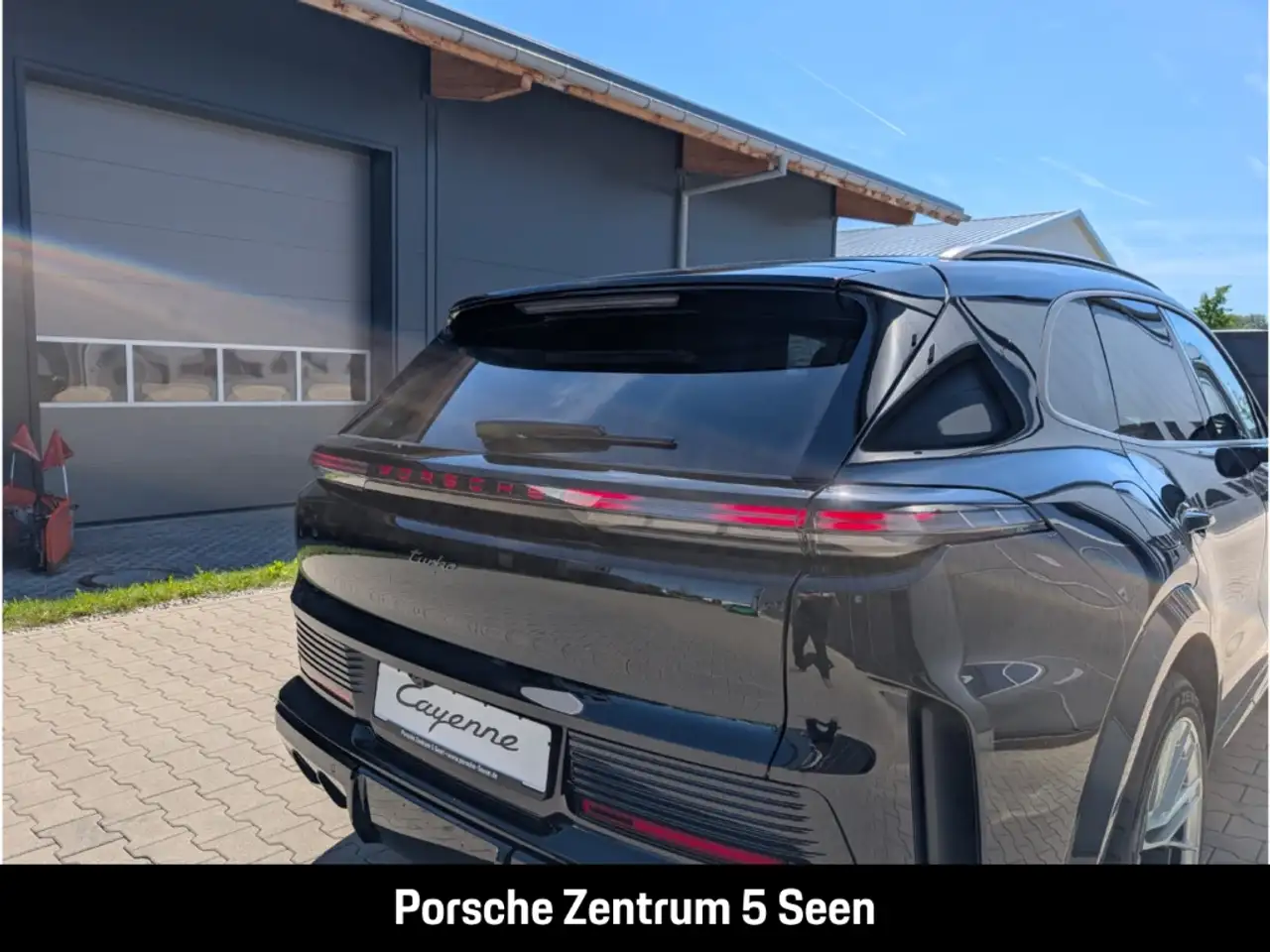 Porsche Cayenne 8
