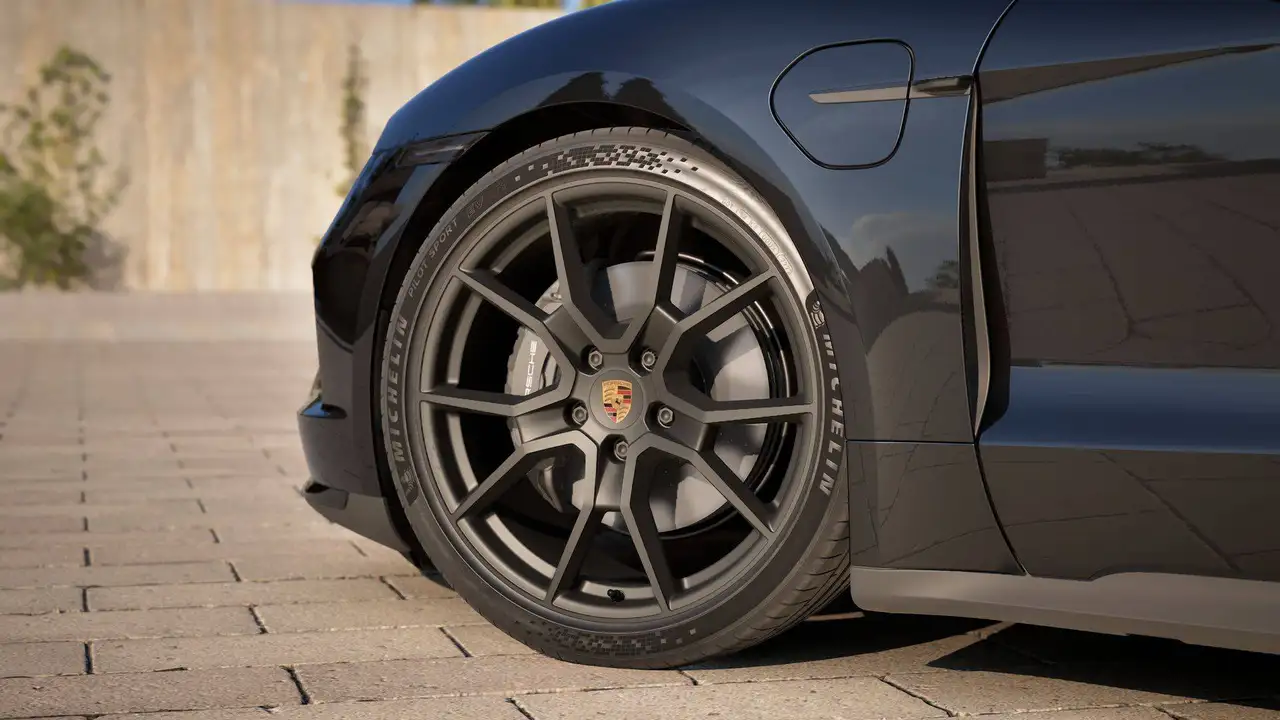 Porsche Taycan 5