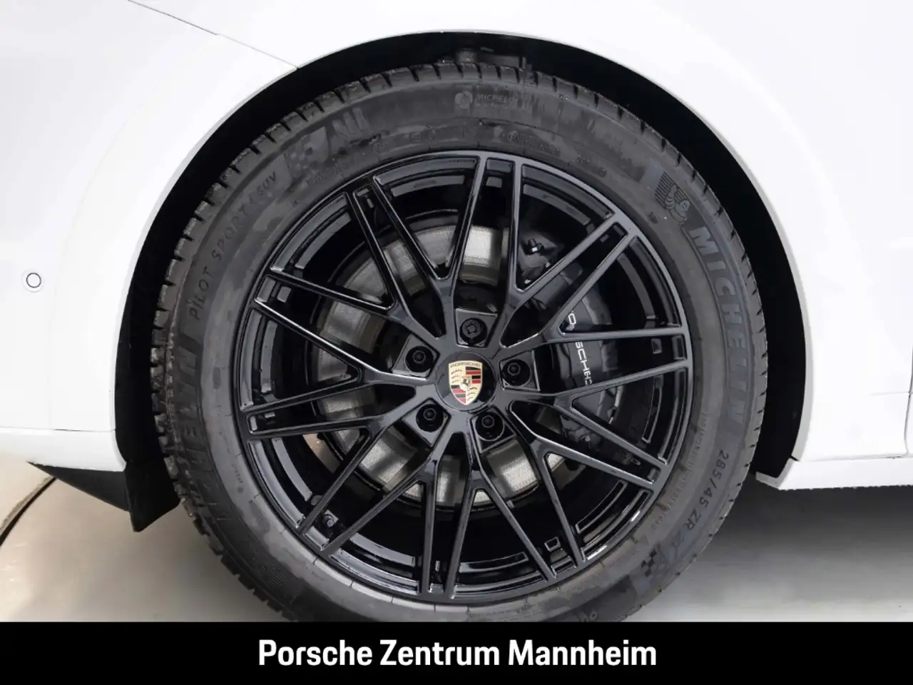 Porsche Cayenne 8
