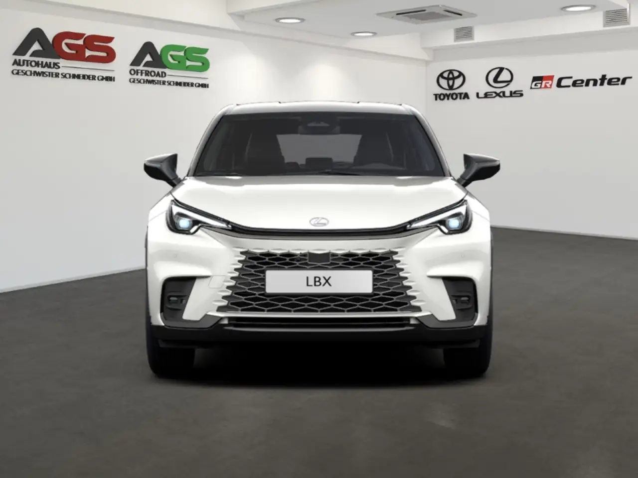 Lexus LBX 8