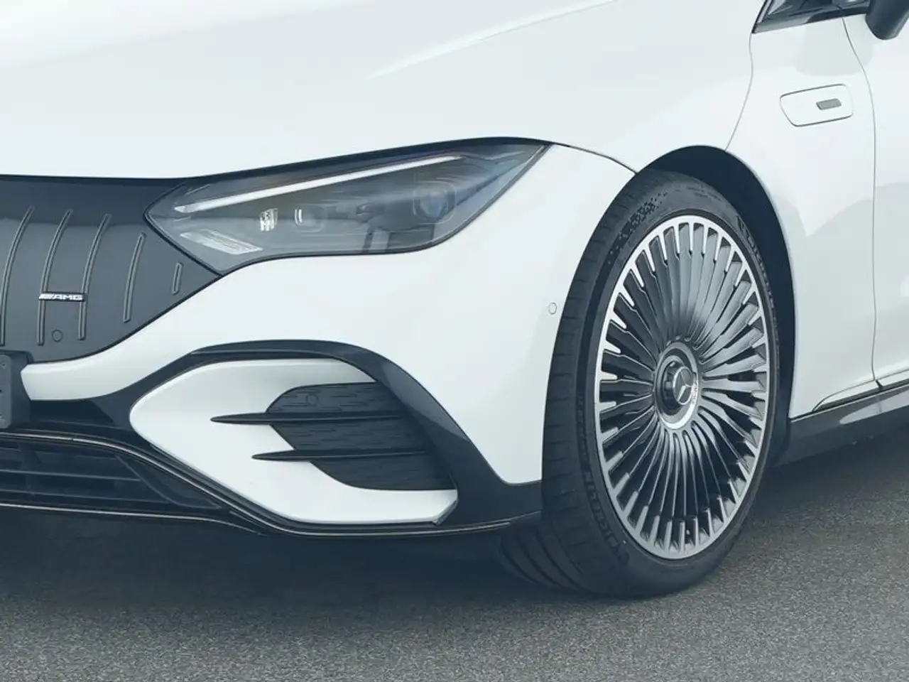 Mercedes-Benz EQE 53 4