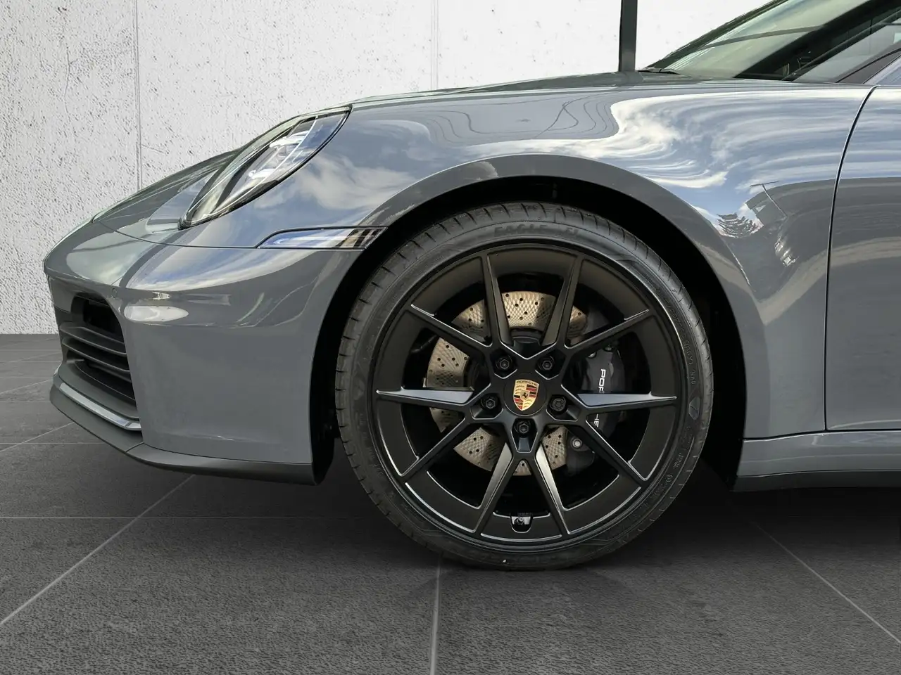 Porsche 992 911 6