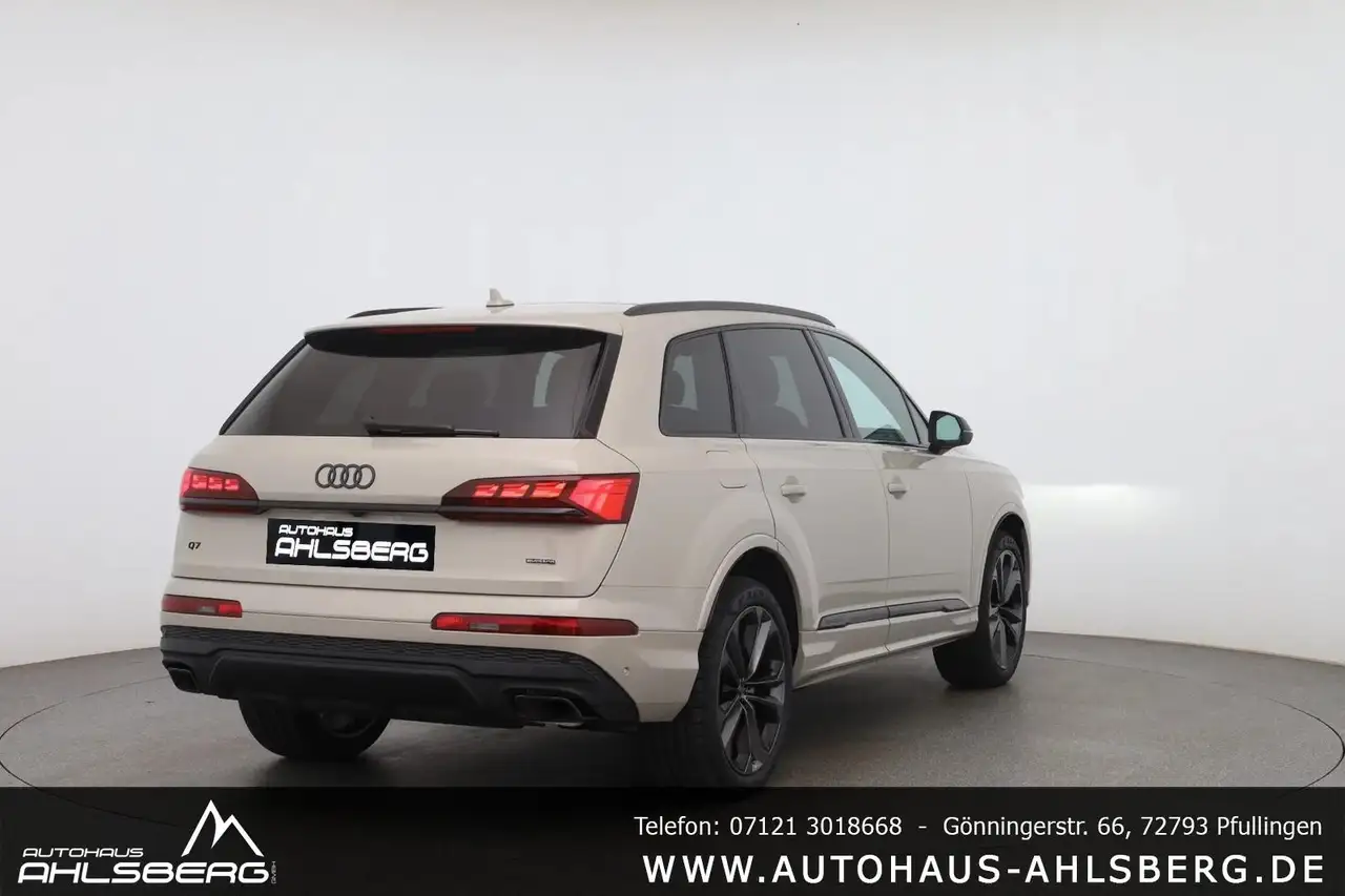 Audi Q7 5