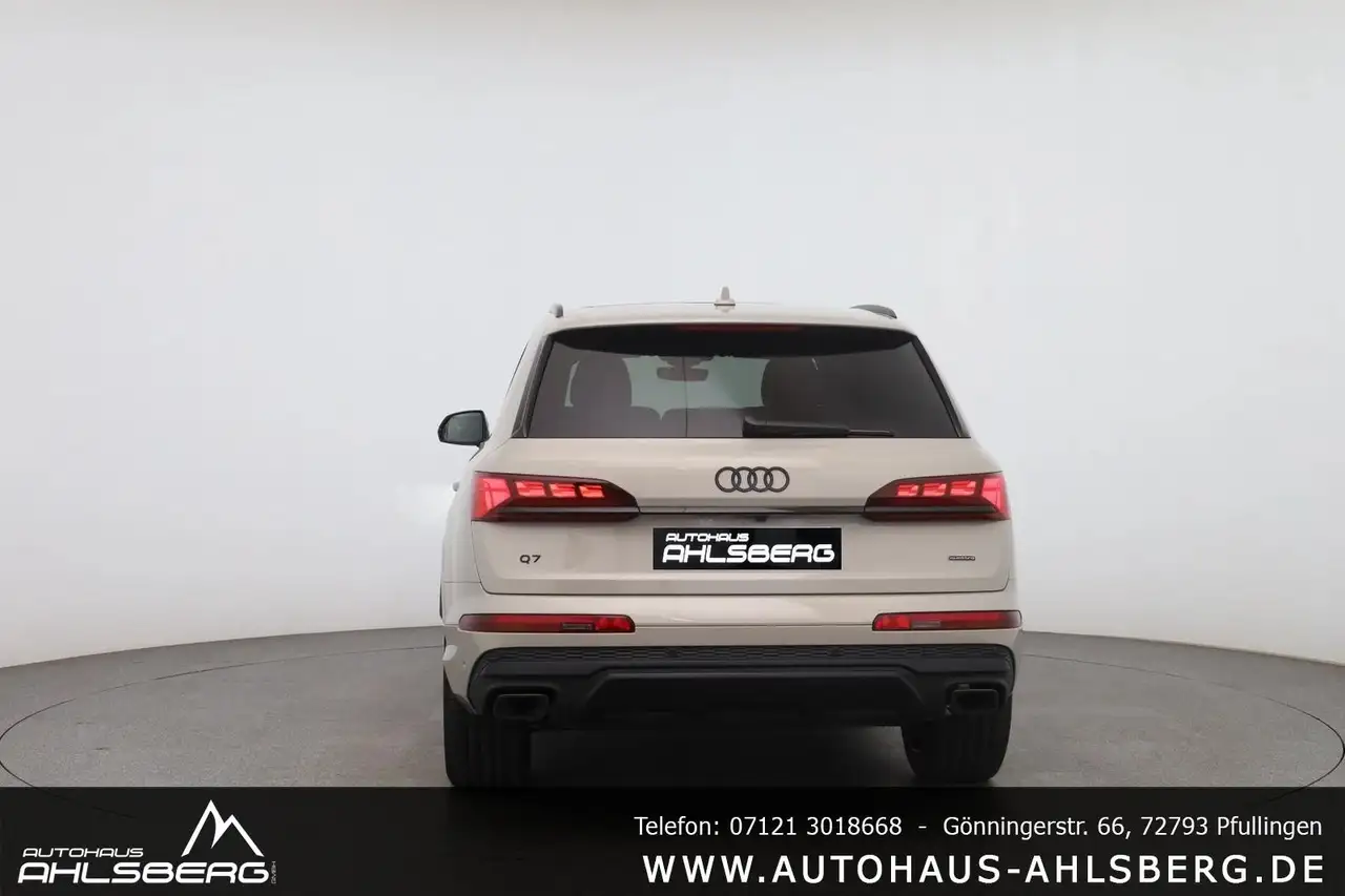 Audi Q7 7