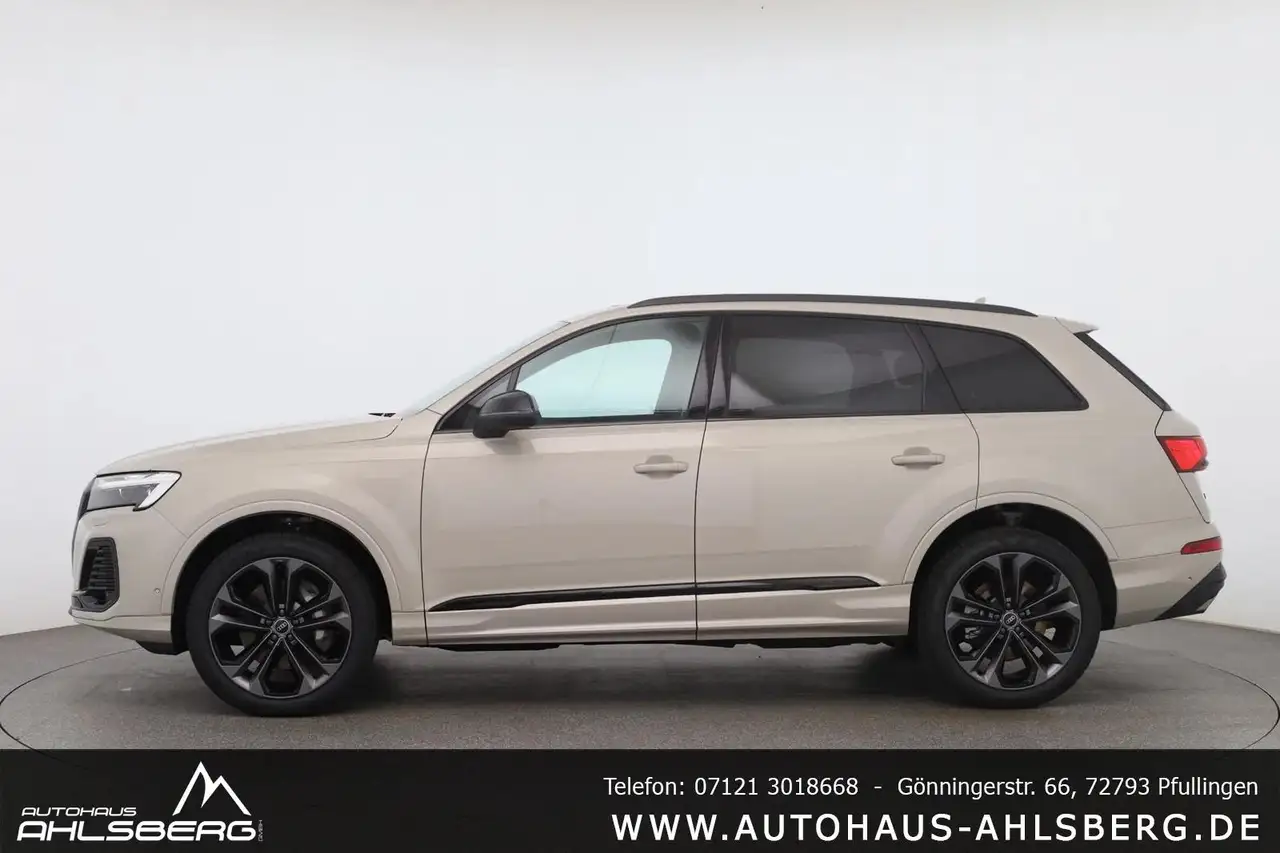 Audi Q7 8
