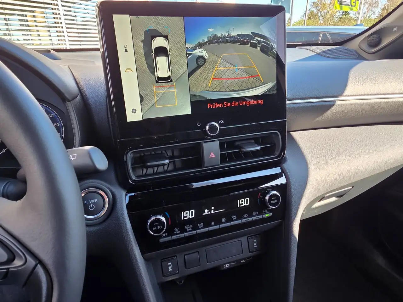Toyota Yaris 14
