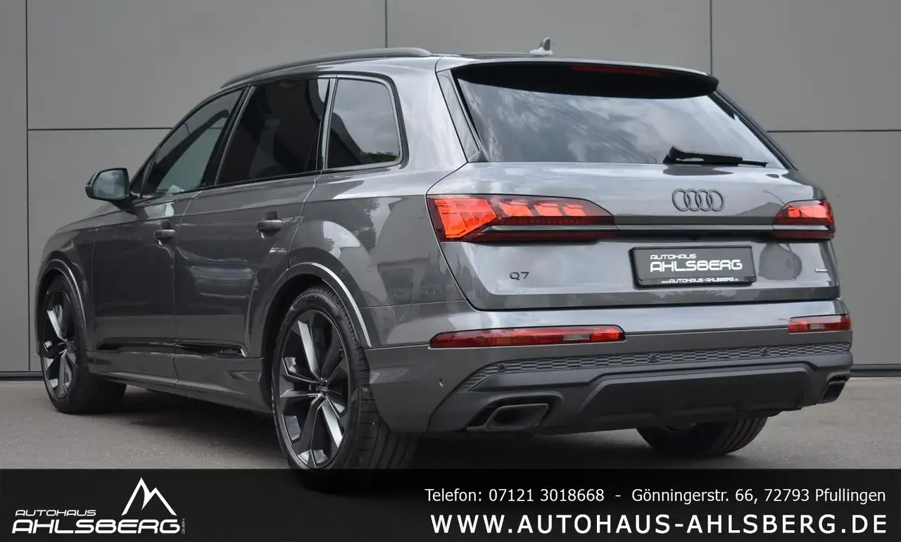 Audi Q7 8