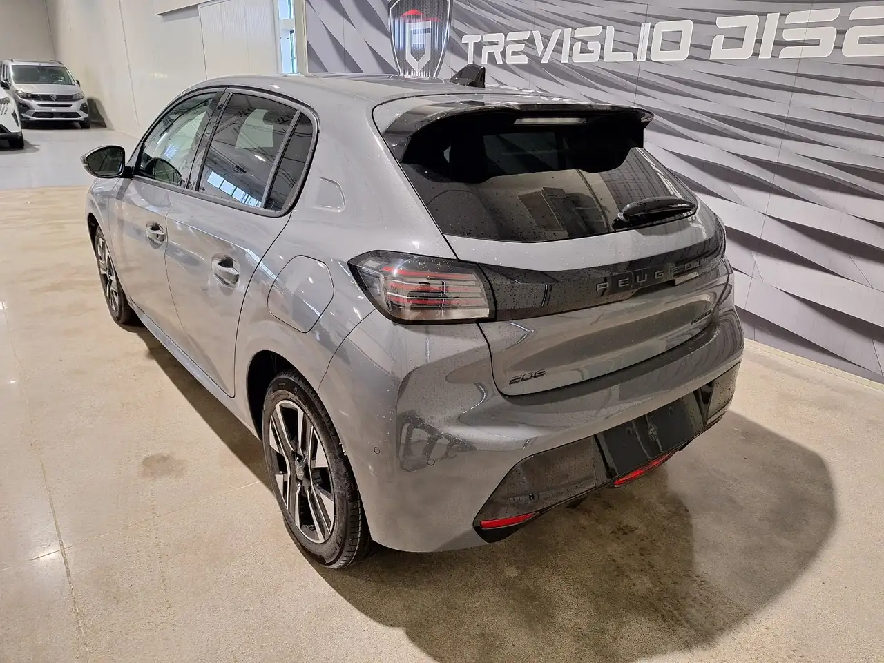 Peugeot 208 4
