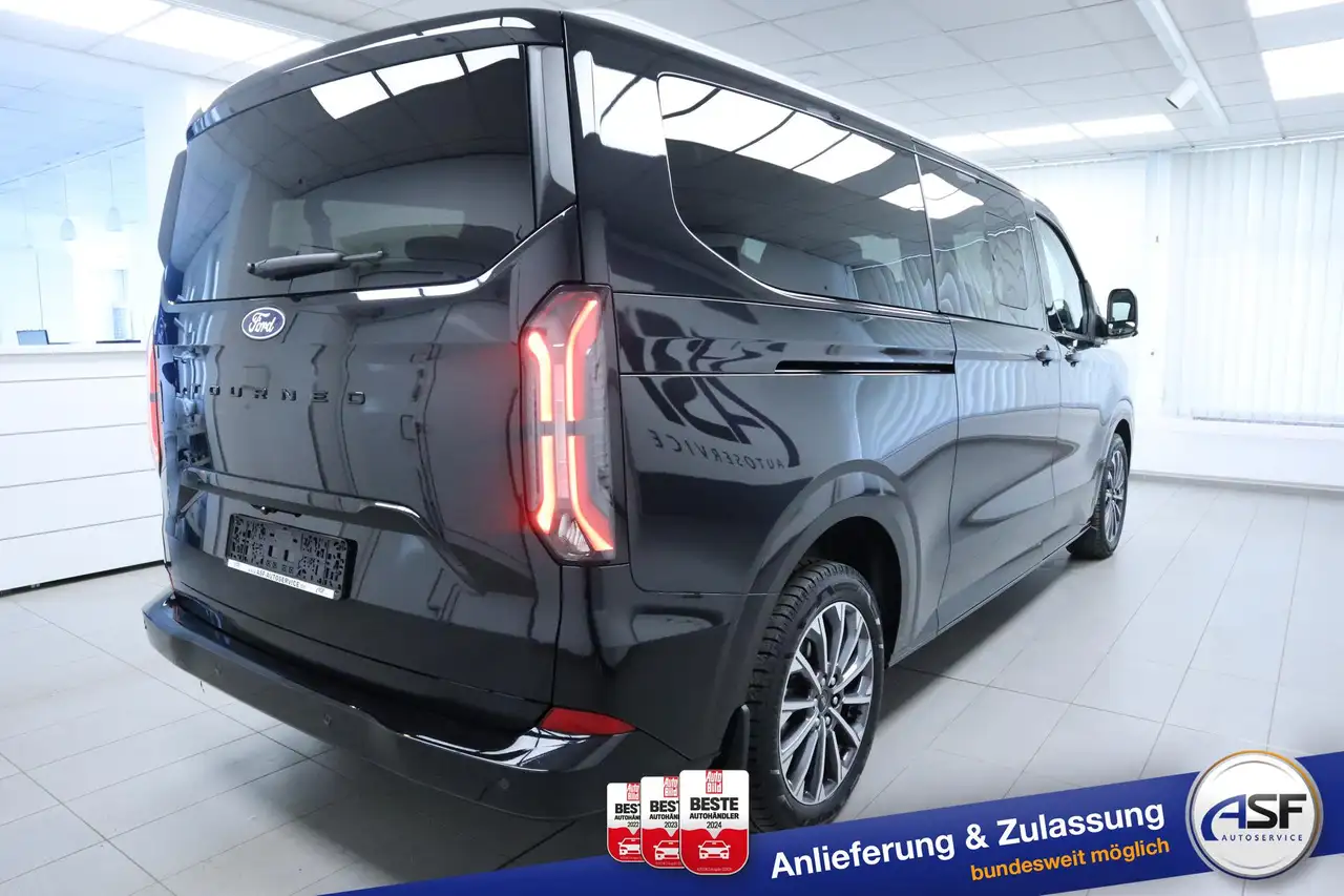 Ford Tourneo 7