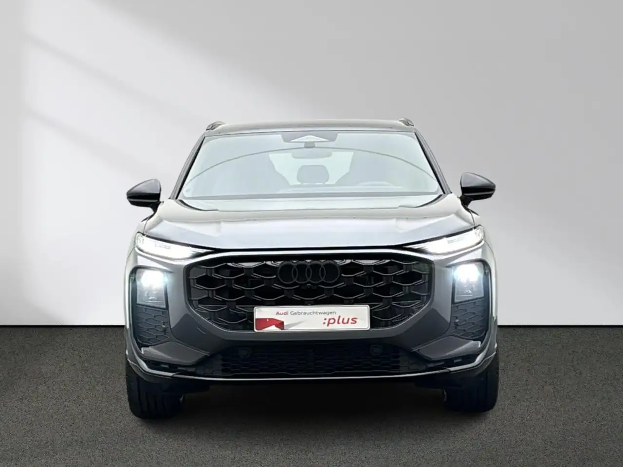 Audi Q3 4