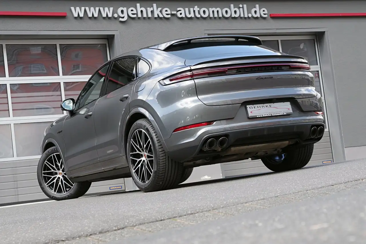 Porsche Cayenne 2