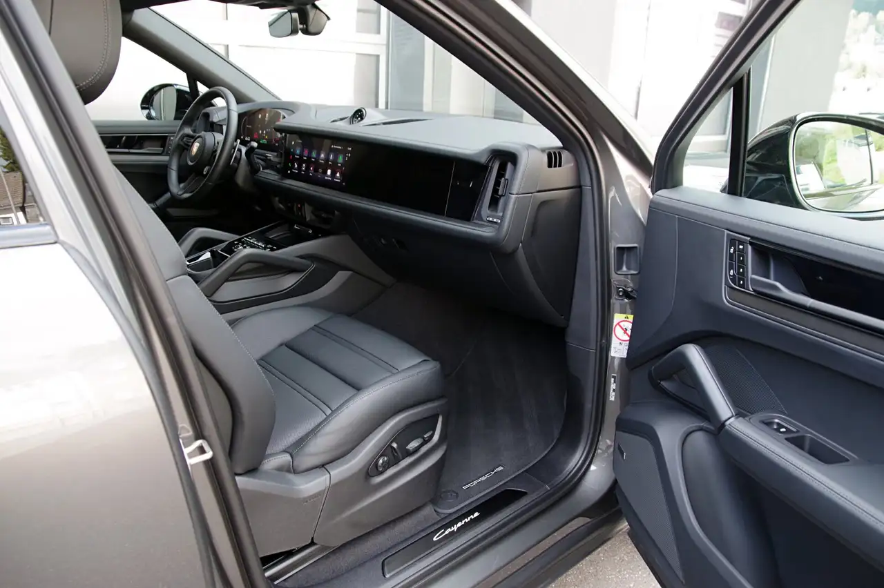 Porsche Cayenne 7