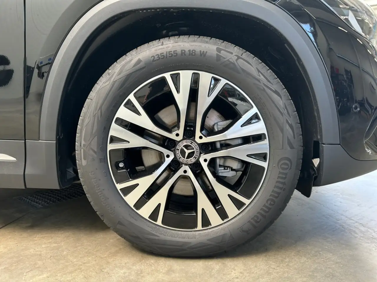 Mercedes-Benz GLA 200 5