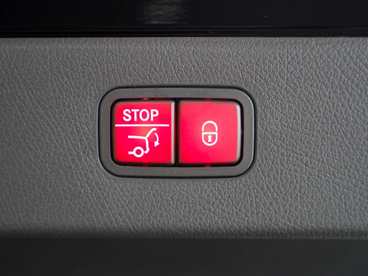 Mercedes-Benz EQS 7