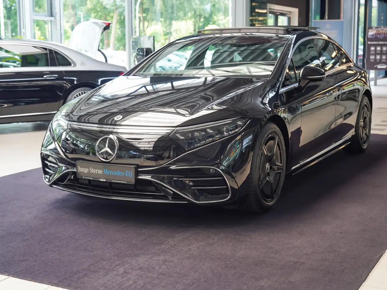 Mercedes-Benz EQS 8