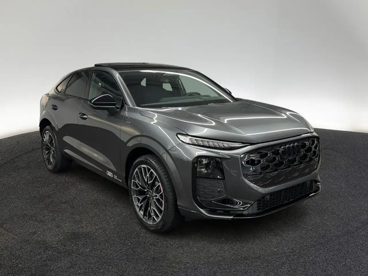Audi Q3 8