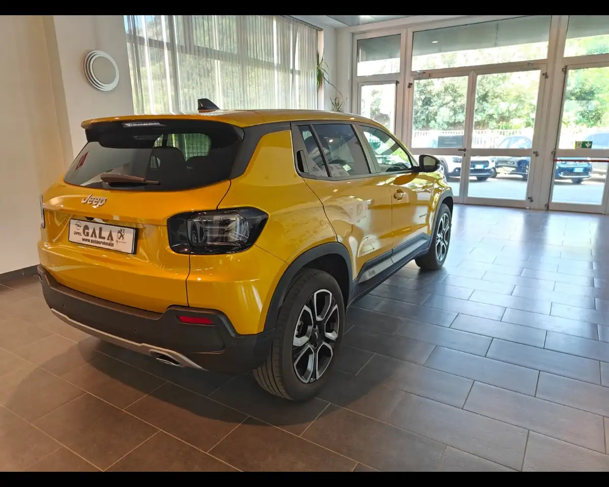 Jeep Avenger 6