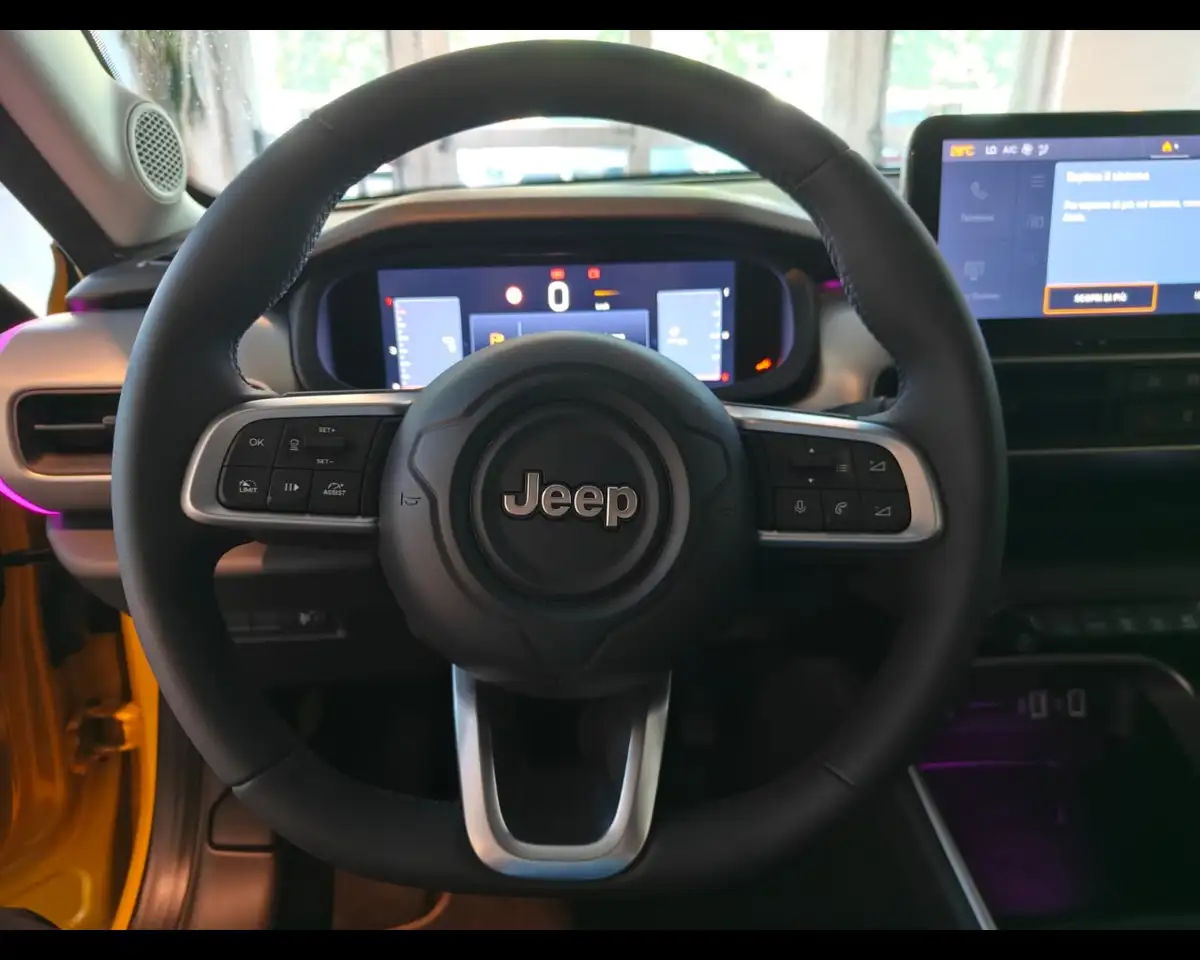 Jeep Avenger 11