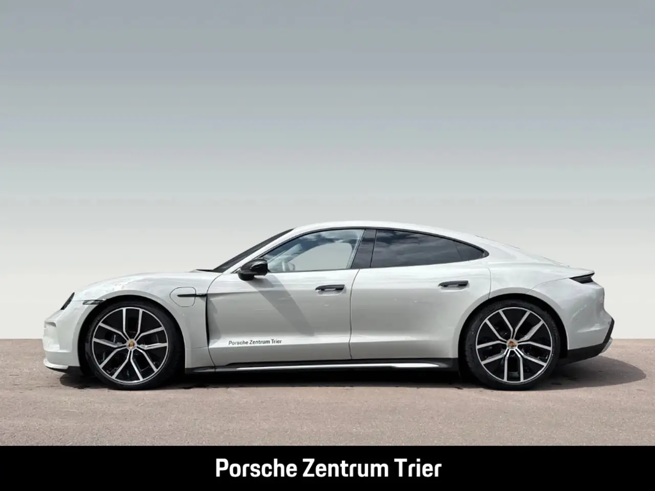 Porsche Taycan 2