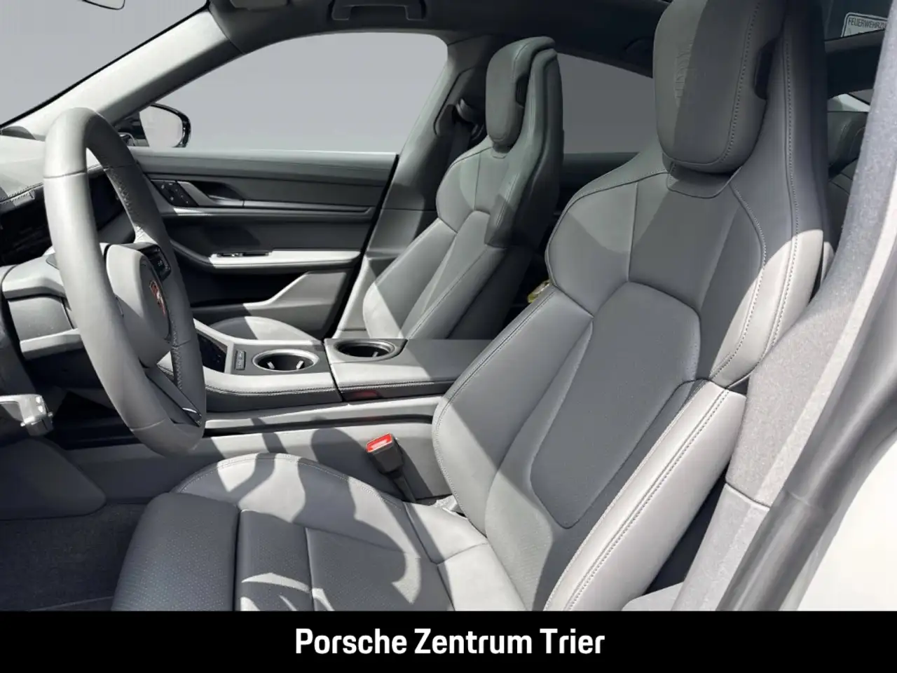 Porsche Taycan 5