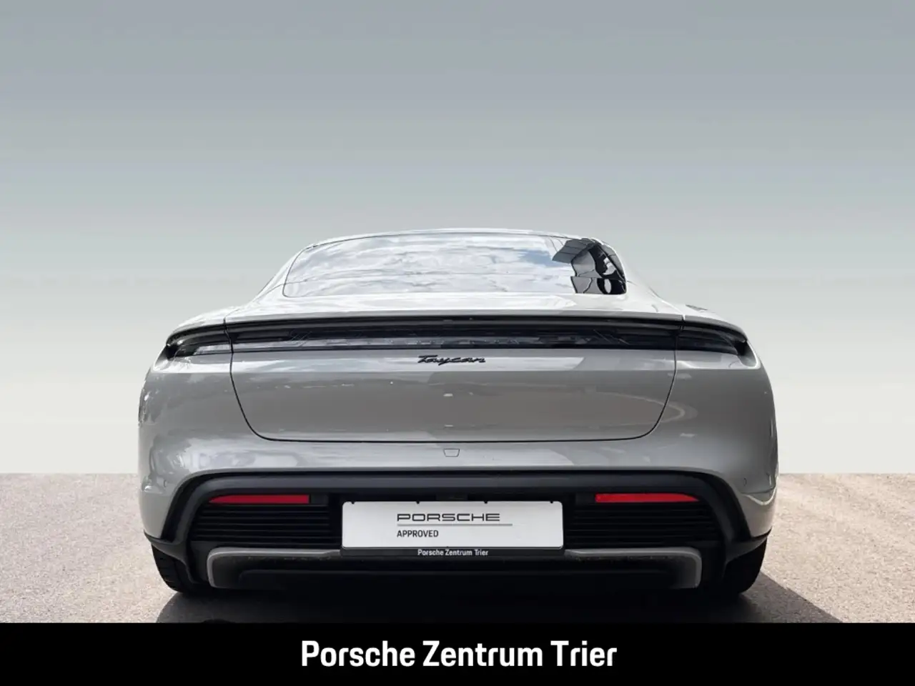 Porsche Taycan 7
