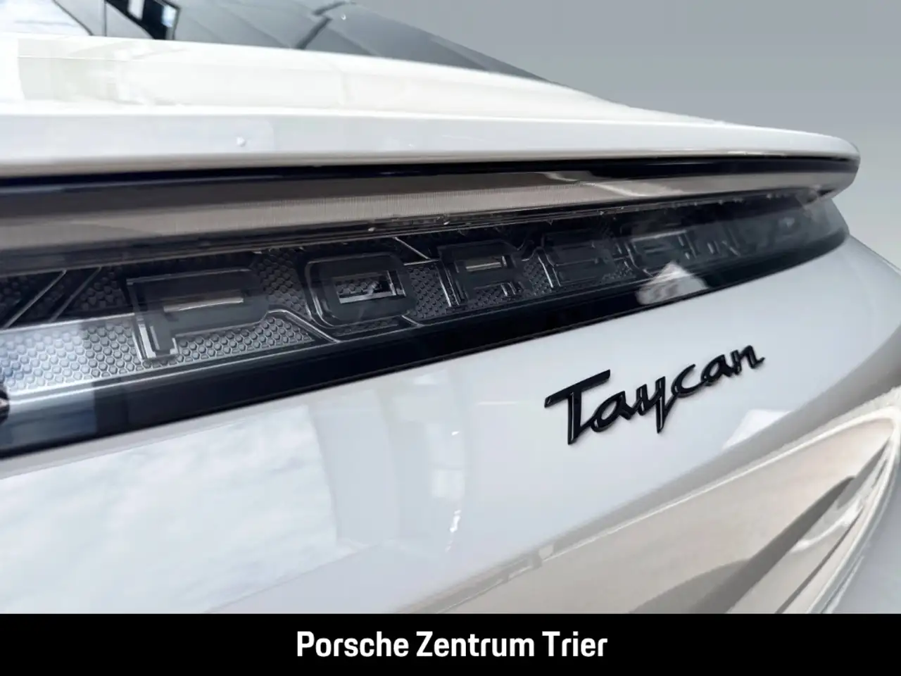 Porsche Taycan 13