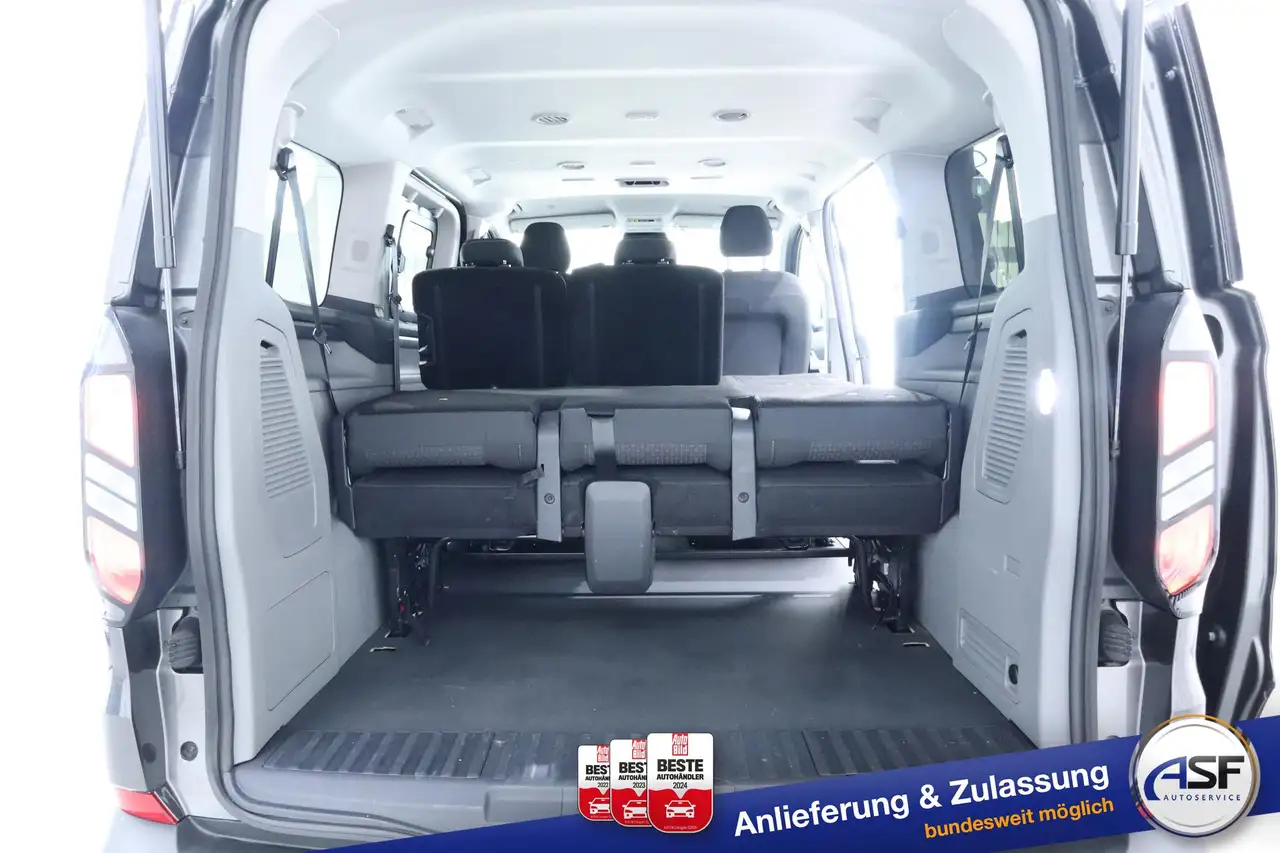 Ford Tourneo 11