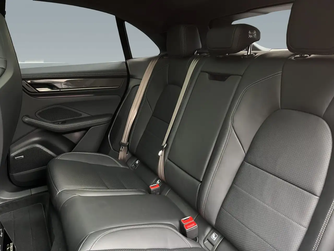 Porsche Macan 11