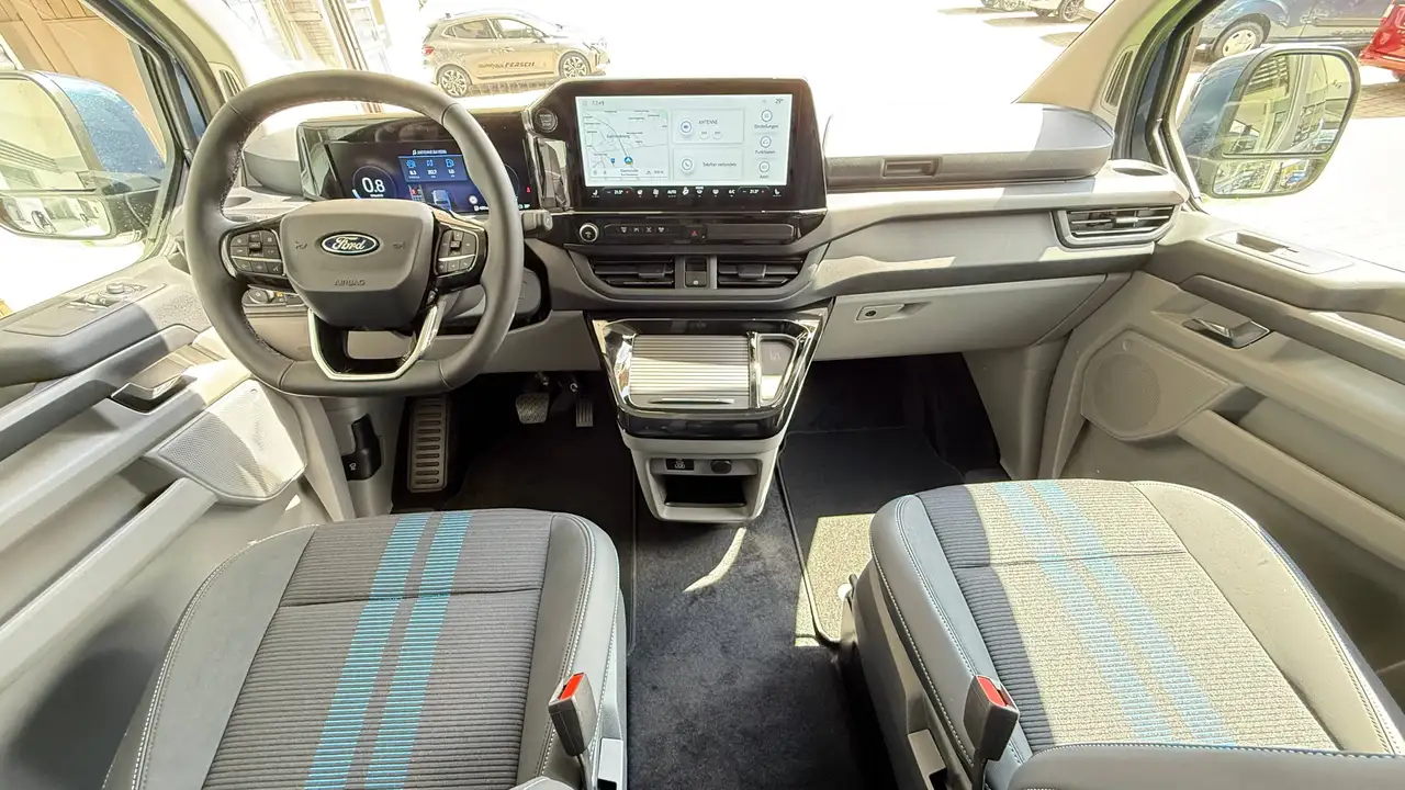 Ford Tourneo 4