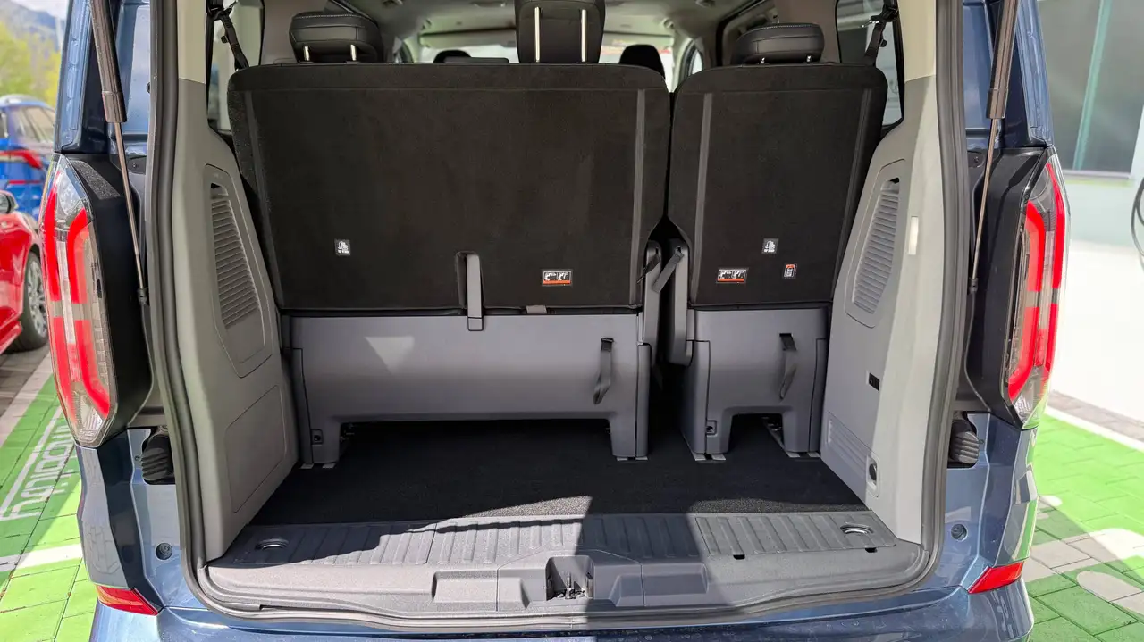 Ford Tourneo 13