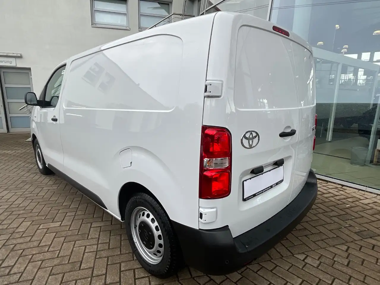 Toyota Proace 8