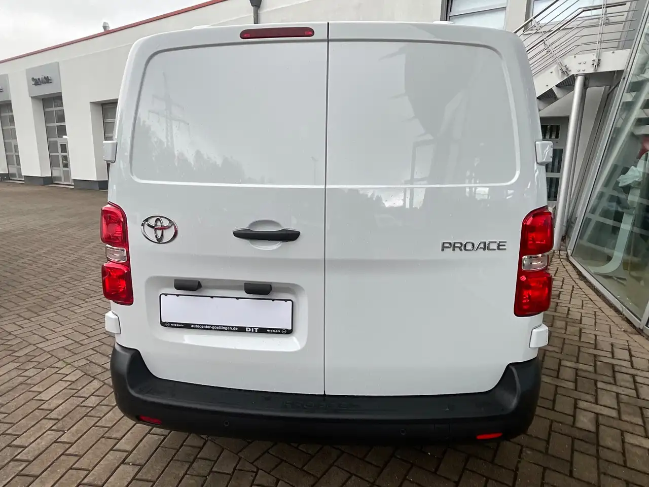 Toyota Proace 9