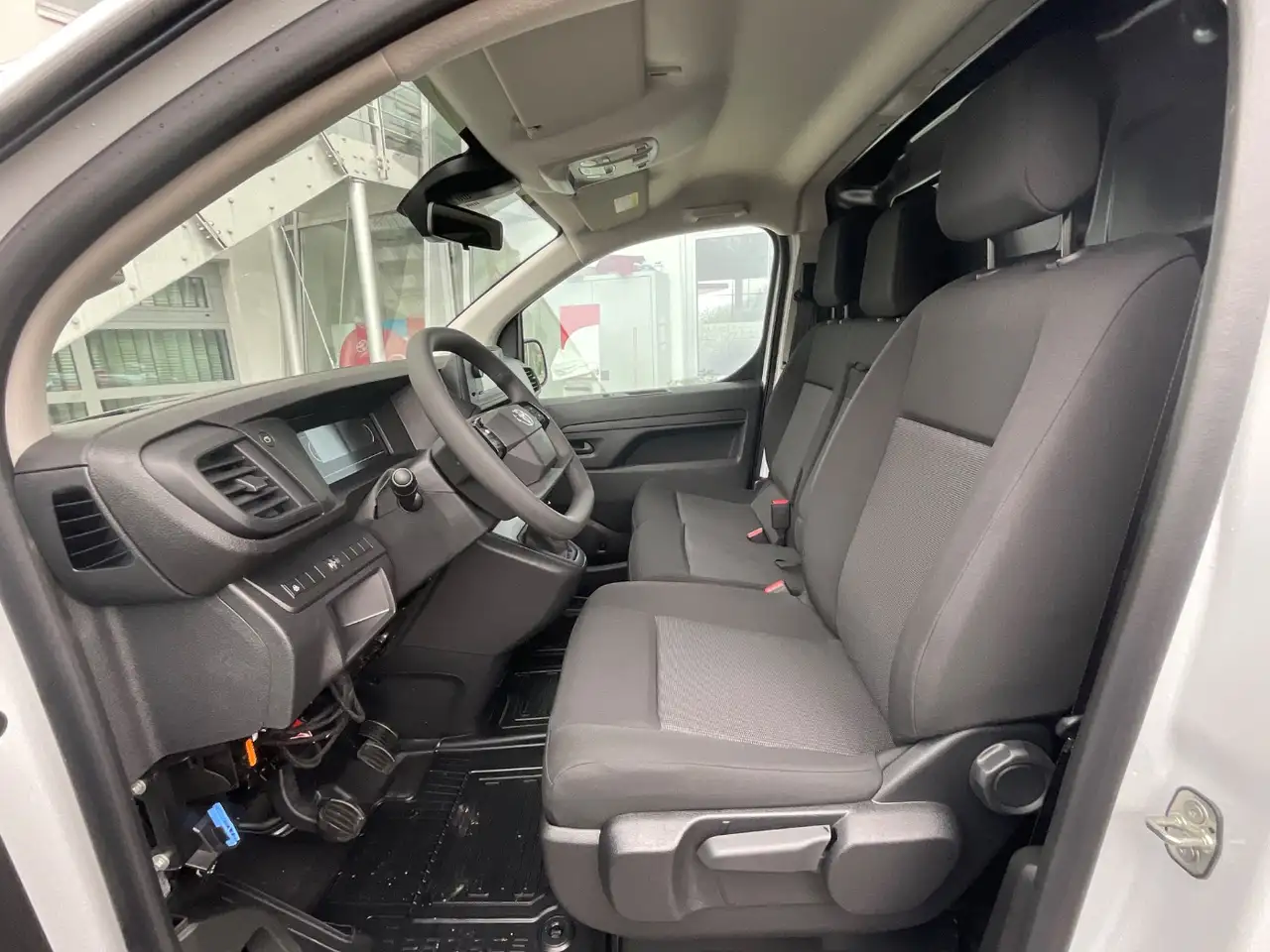 Toyota Proace 14