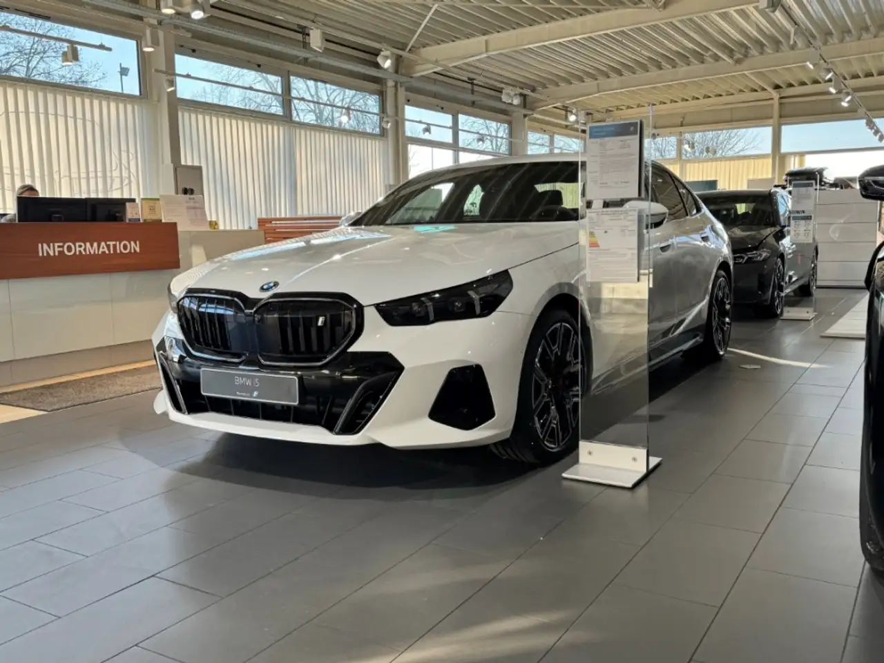 BMW i5 3