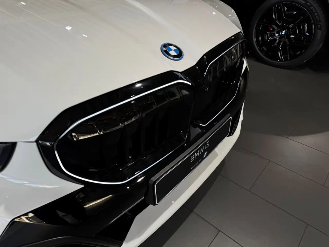 BMW i5 6