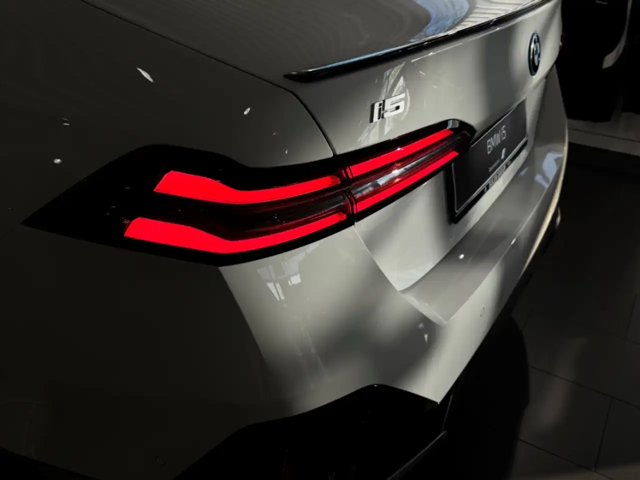 BMW i5 8