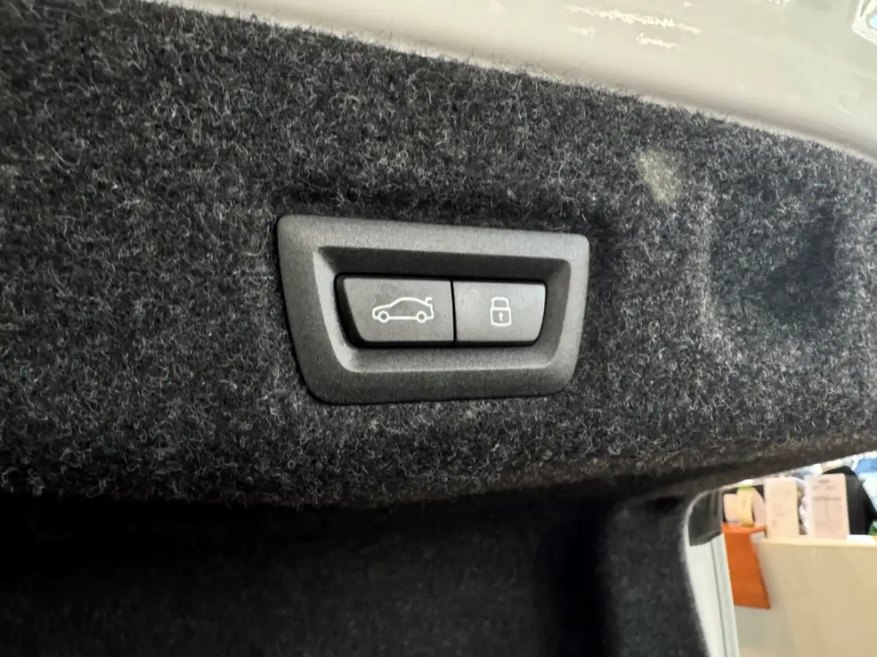 BMW i5 12