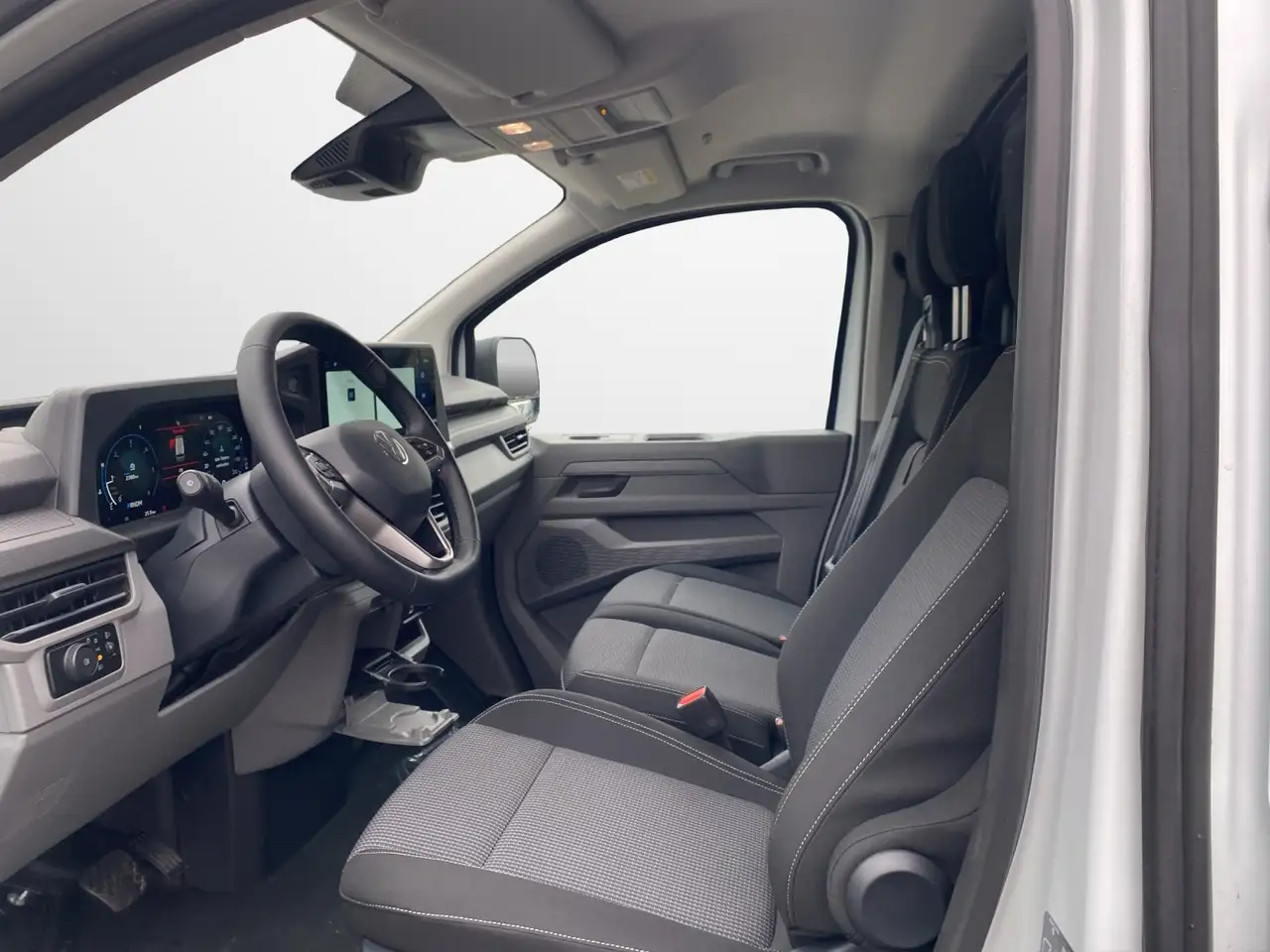 Volkswagen T7 Transporter 8