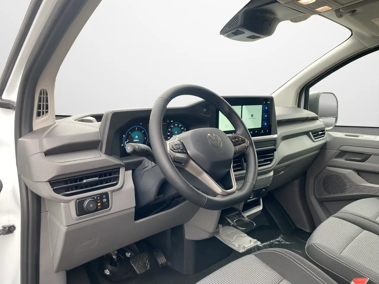 Volkswagen T7 Transporter 9