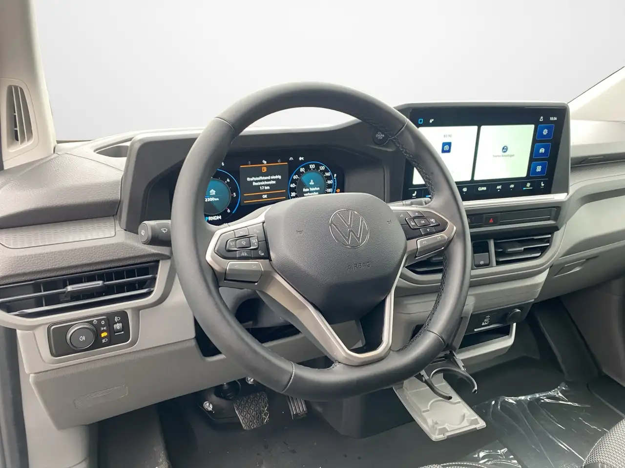 Volkswagen T7 Transporter 10