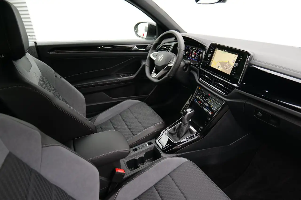 Volkswagen T-Roc 3