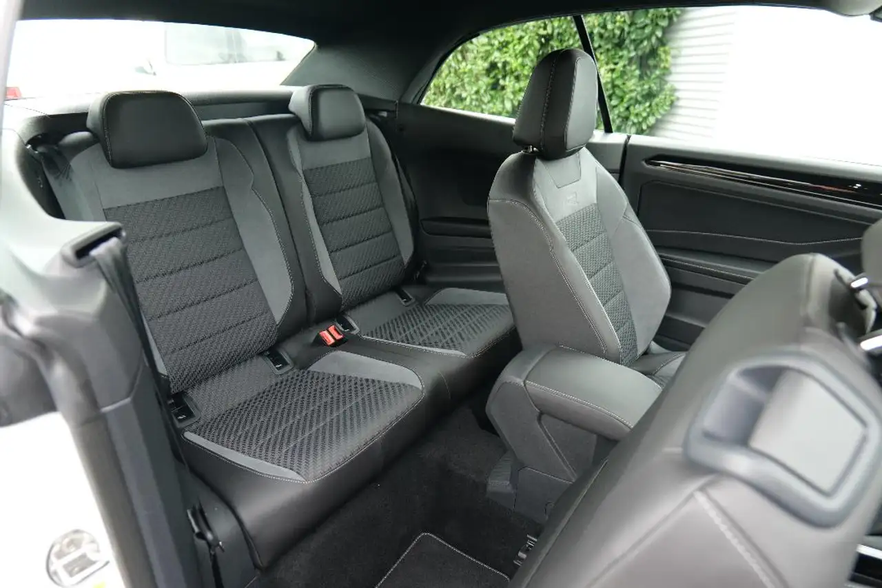 Volkswagen T-Roc 11